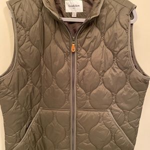 Goodfellow & Co. 
Men’s vest
Green
W/o tags. Worn 4-5 times.
Excellent condition